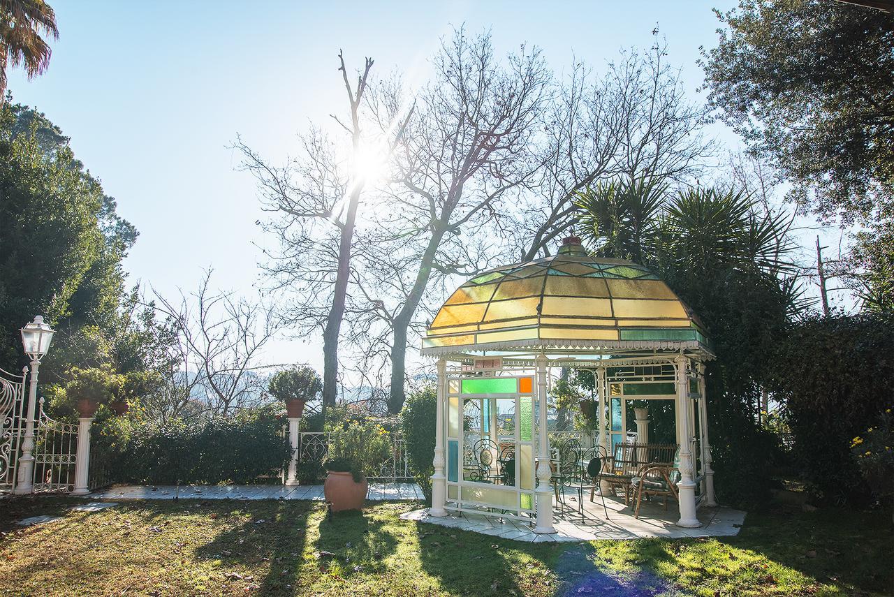 Casale Dell'insugherata Bed & Breakfast 2*