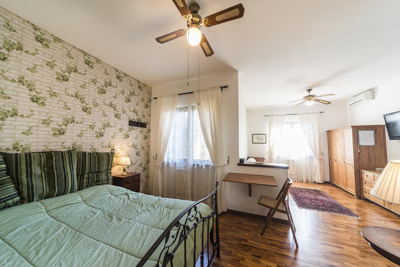 Casale Dell'insugherata Bed & Breakfast Rome