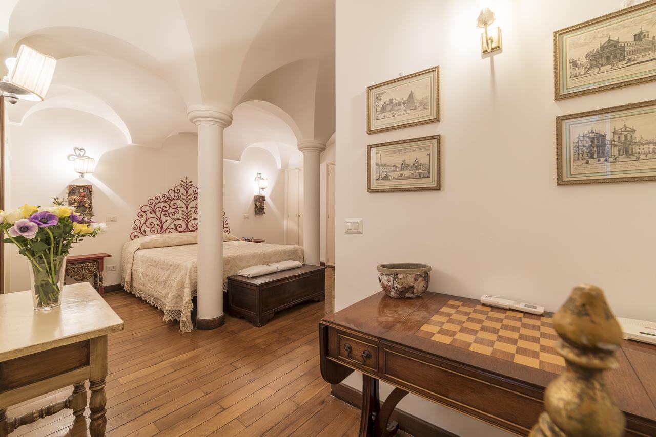 Navona Art Apartment