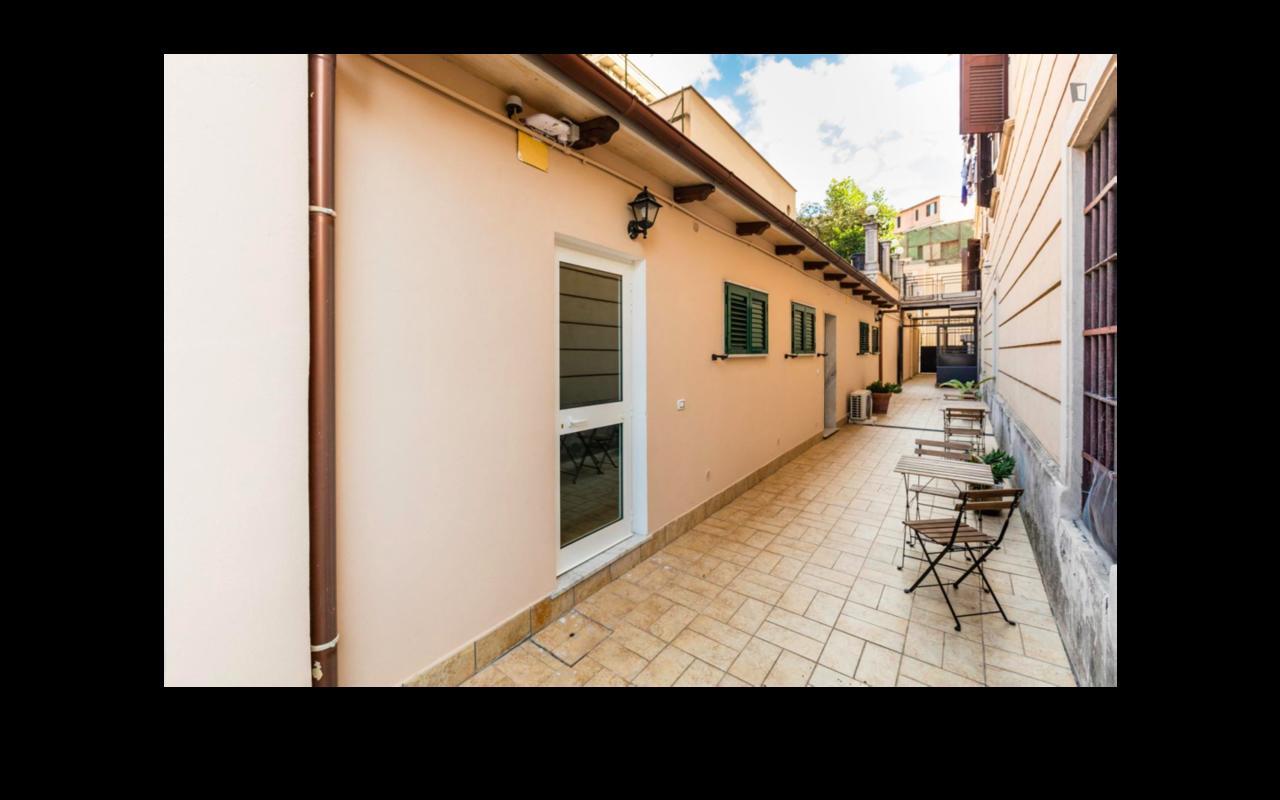 Statilia Guest house