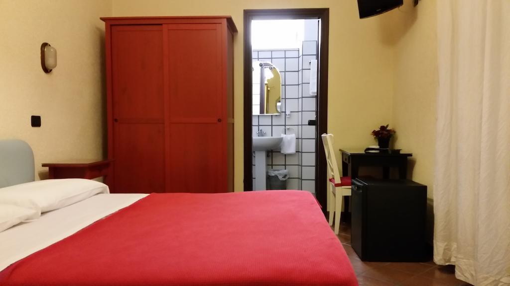 Hotel Croce Di Malta Rome