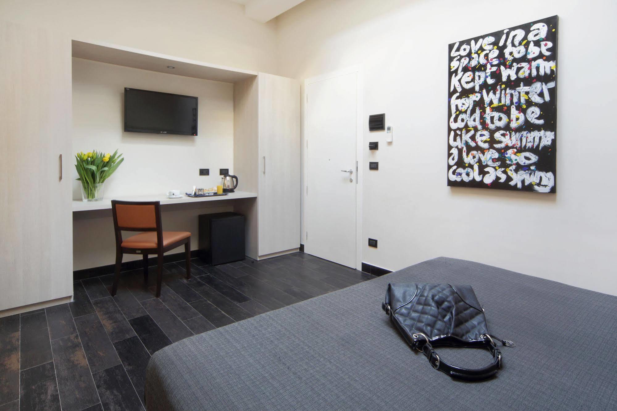 Borgo Pio 2* Rome