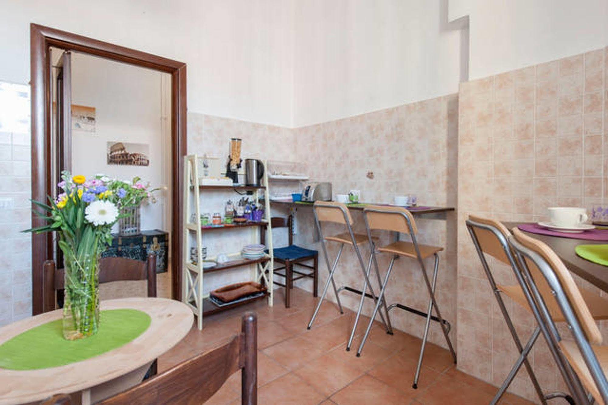 Apartment Casa Via Cesena Rome