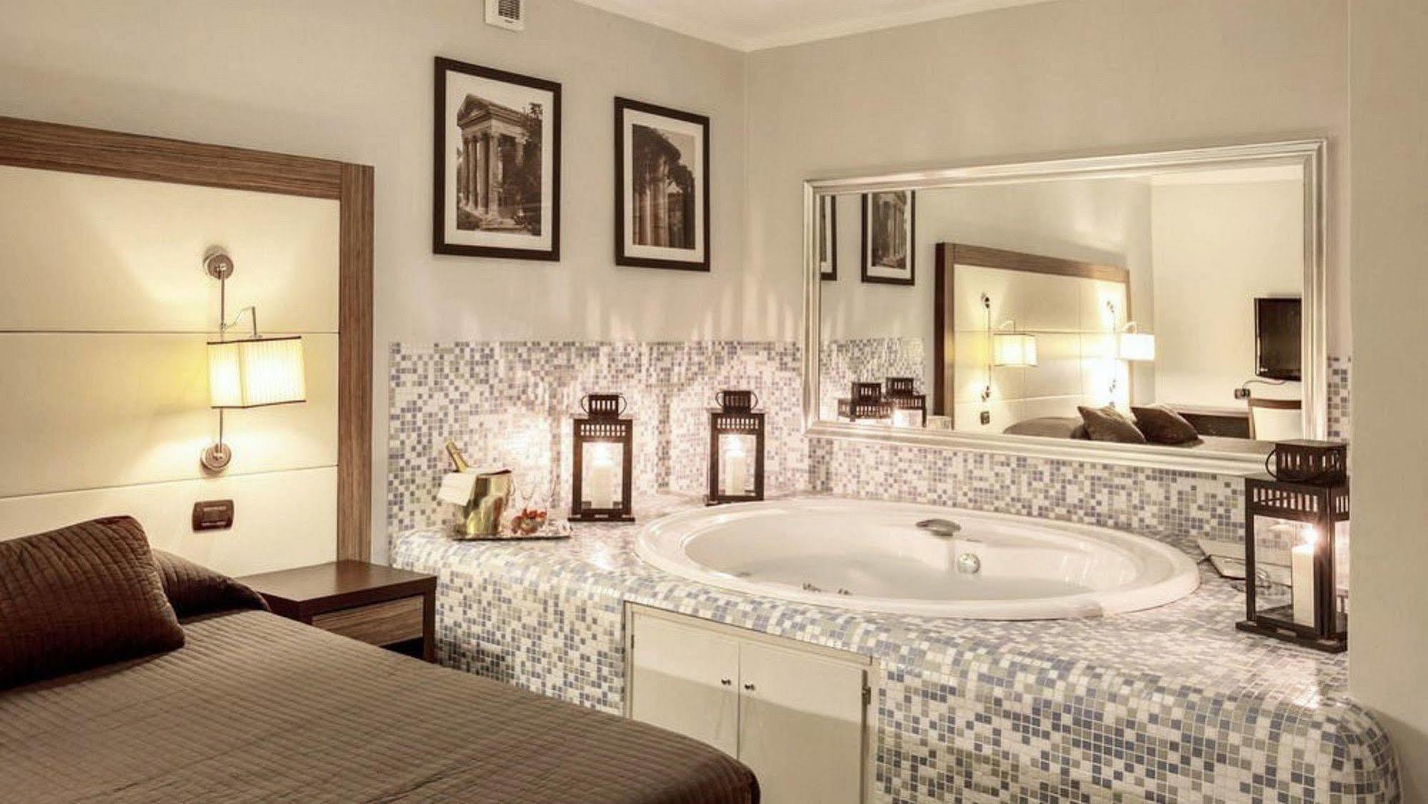 The Hotel 3*