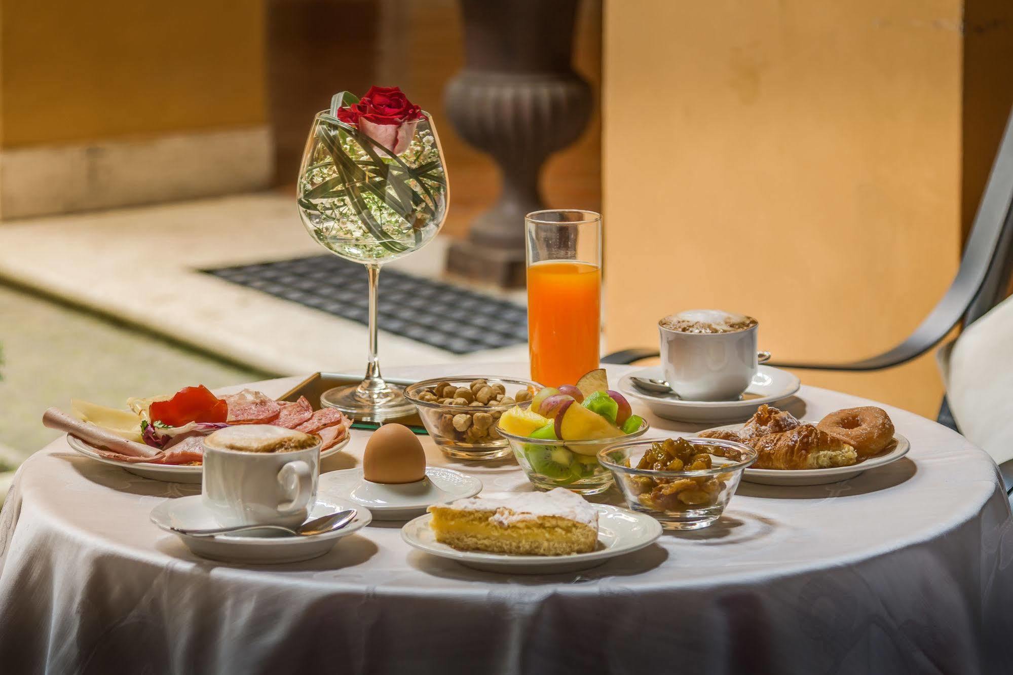 Palazzo Cardinal Cesi Hotel Rome