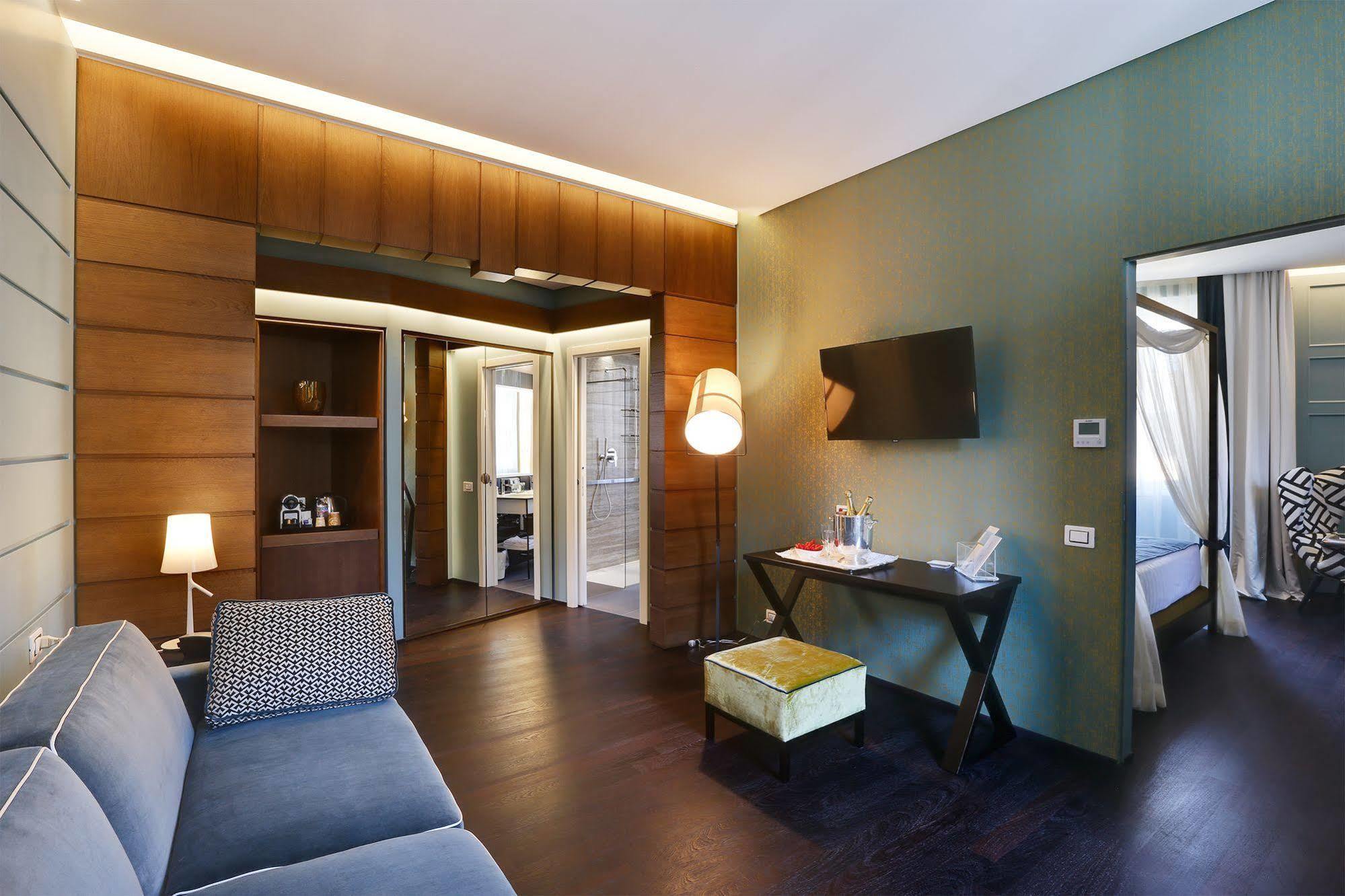 Stendhal Luxury Suites Hotel