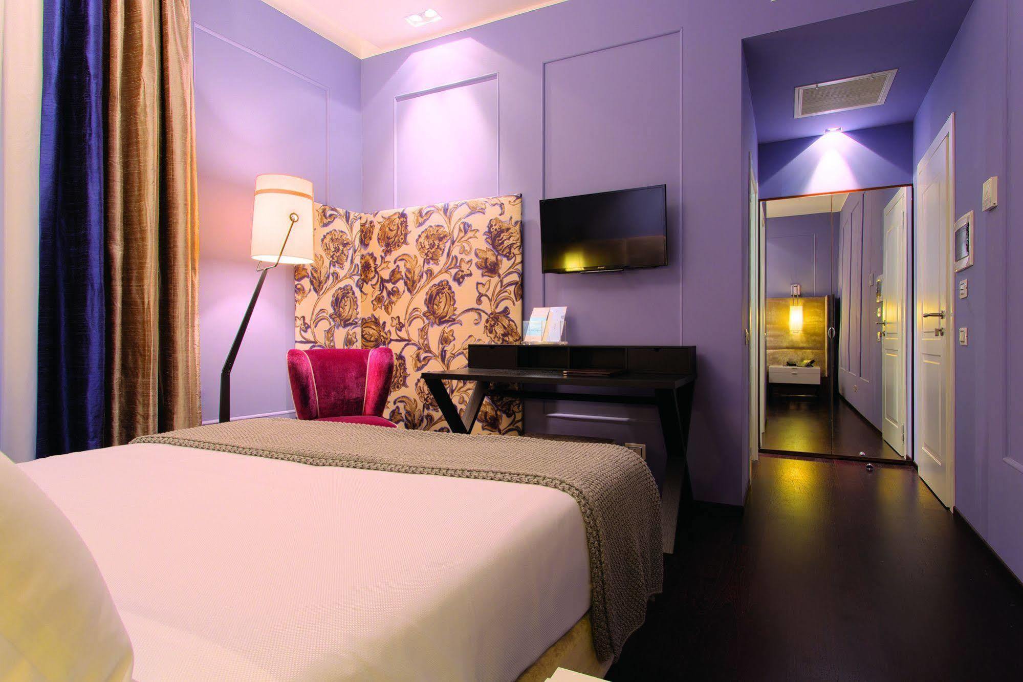 Hotel Stendhal Luxury Suites 4*