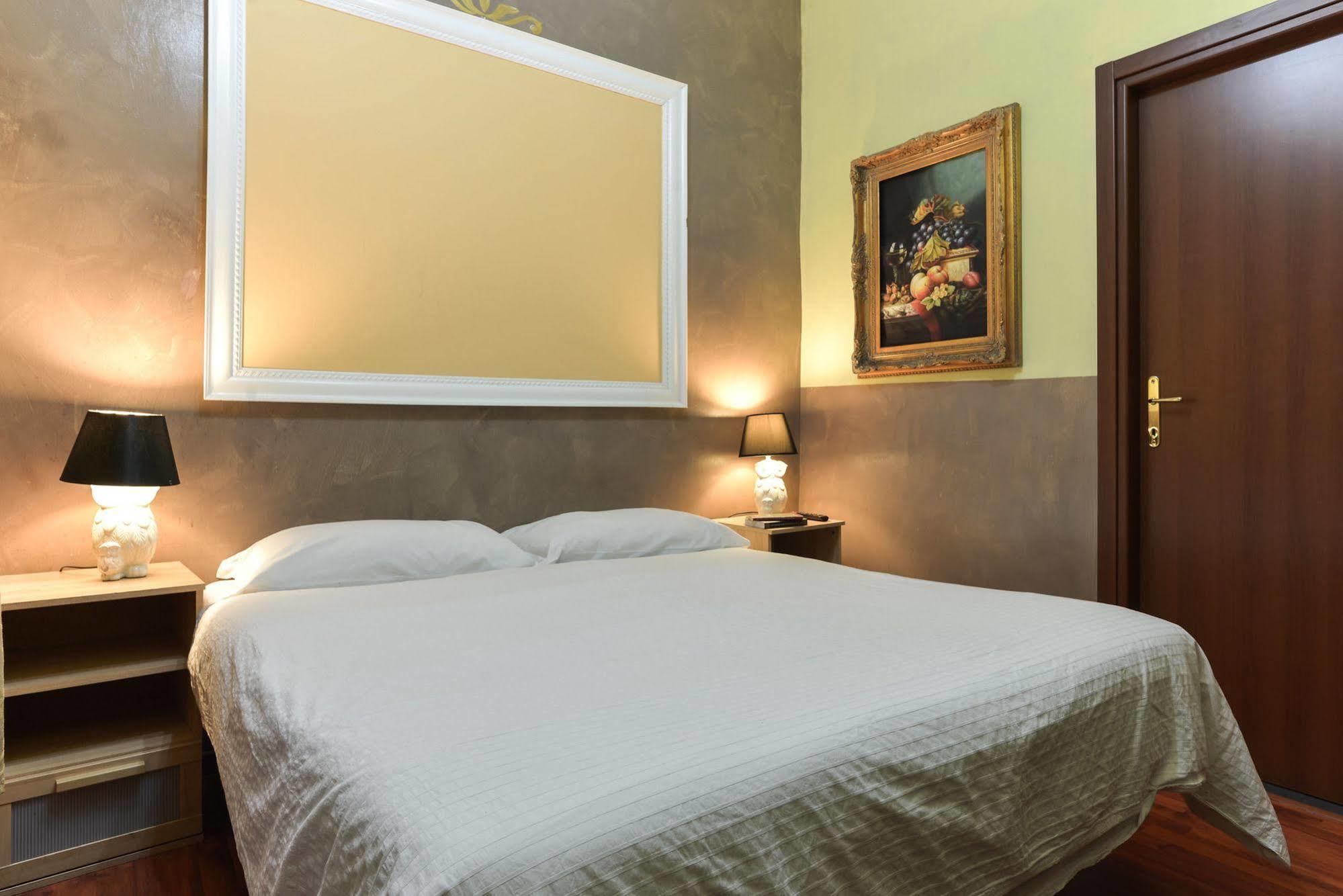 Napoleon Hostel Rome