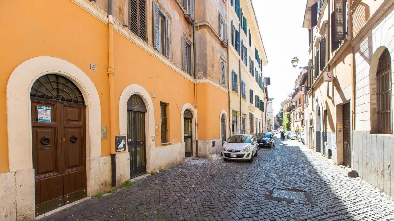 Rental In Rome Luce Apartment