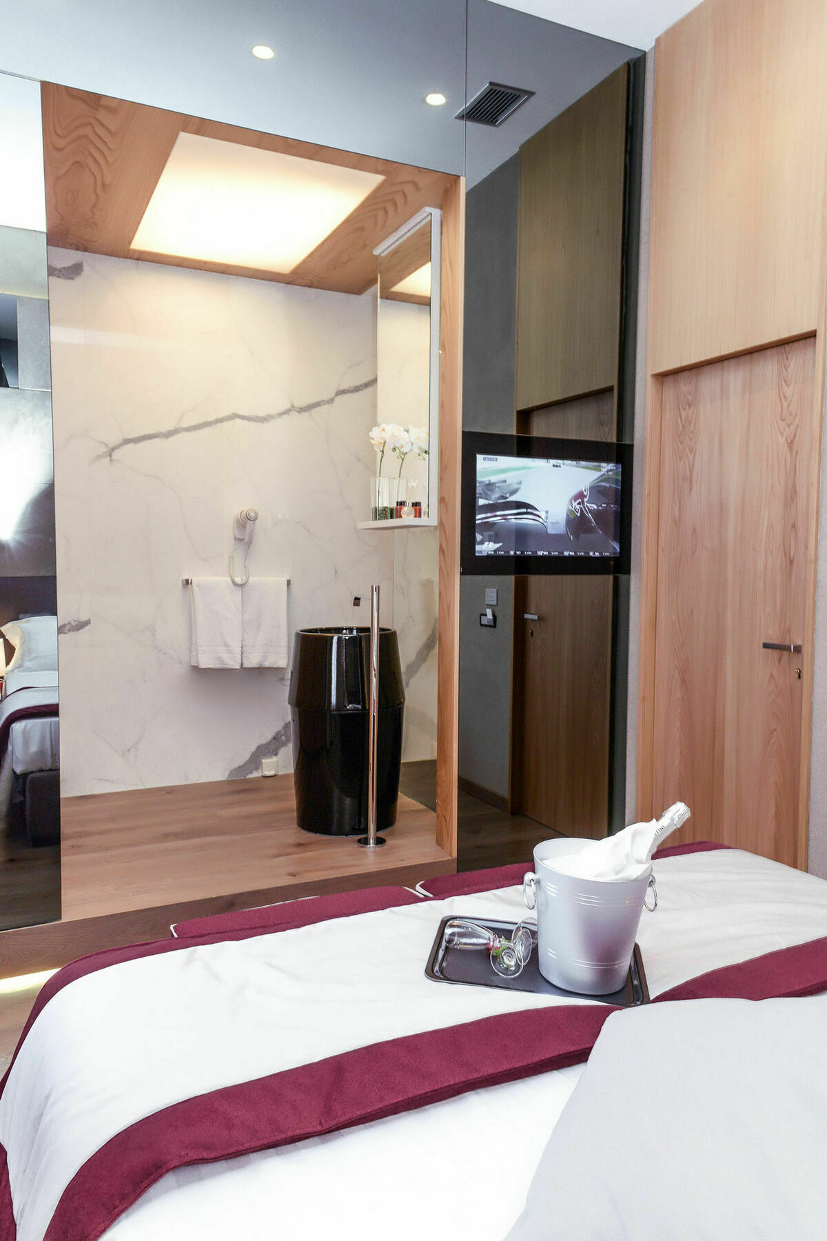 Sun Luxury Pantheon Guest house