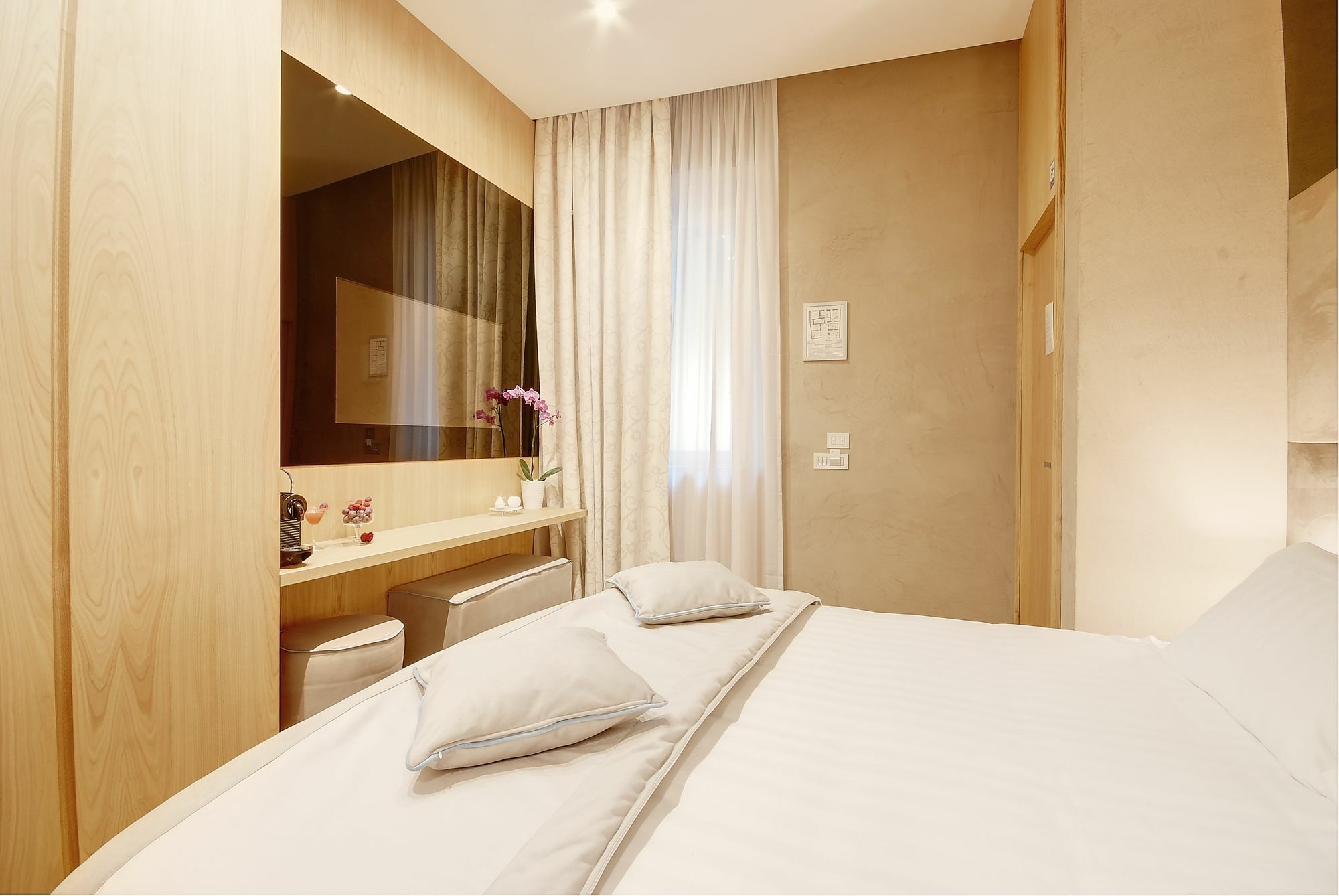 Sun Luxury Pantheon 3* Rome