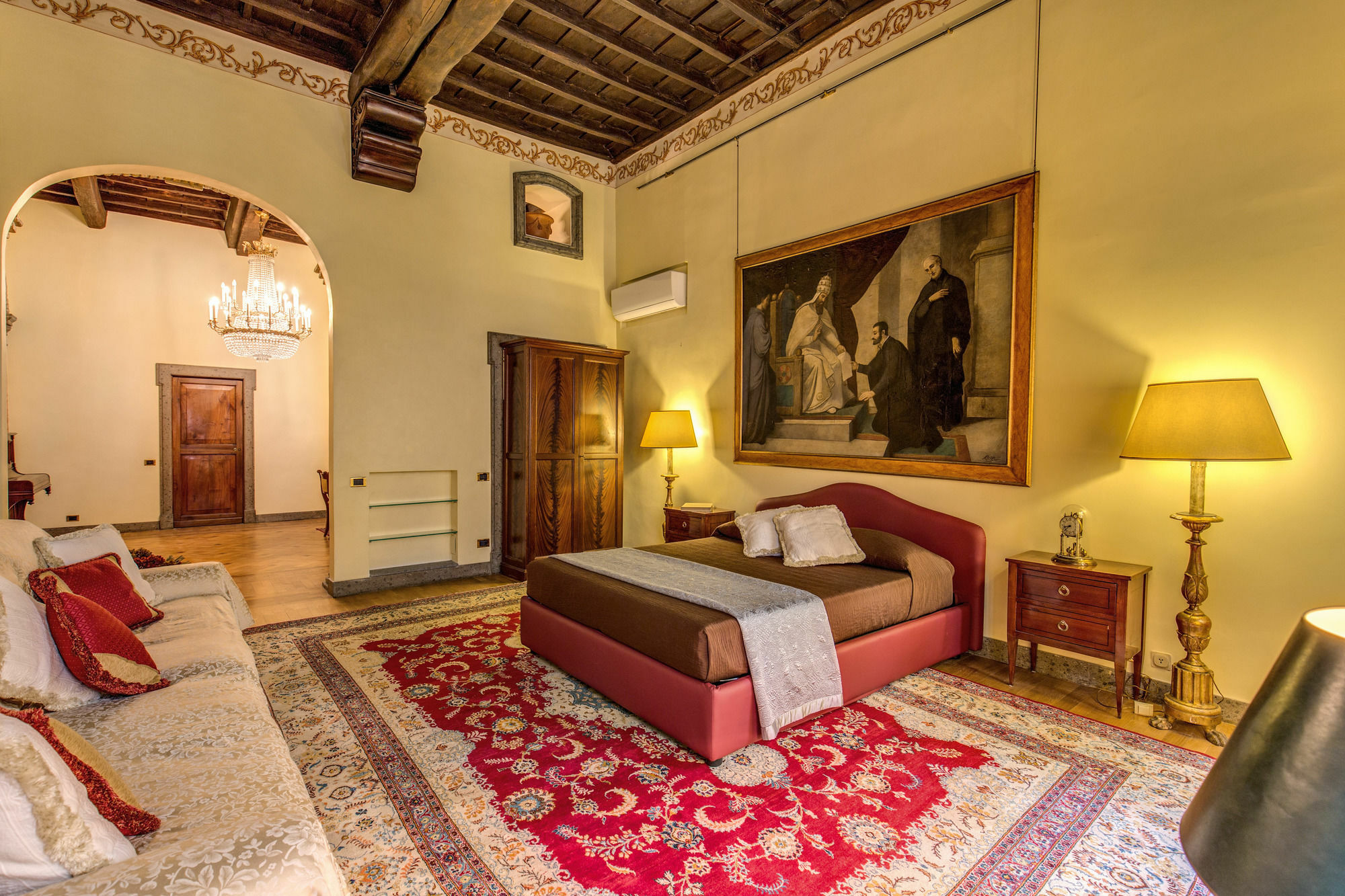 Apartment In Historic