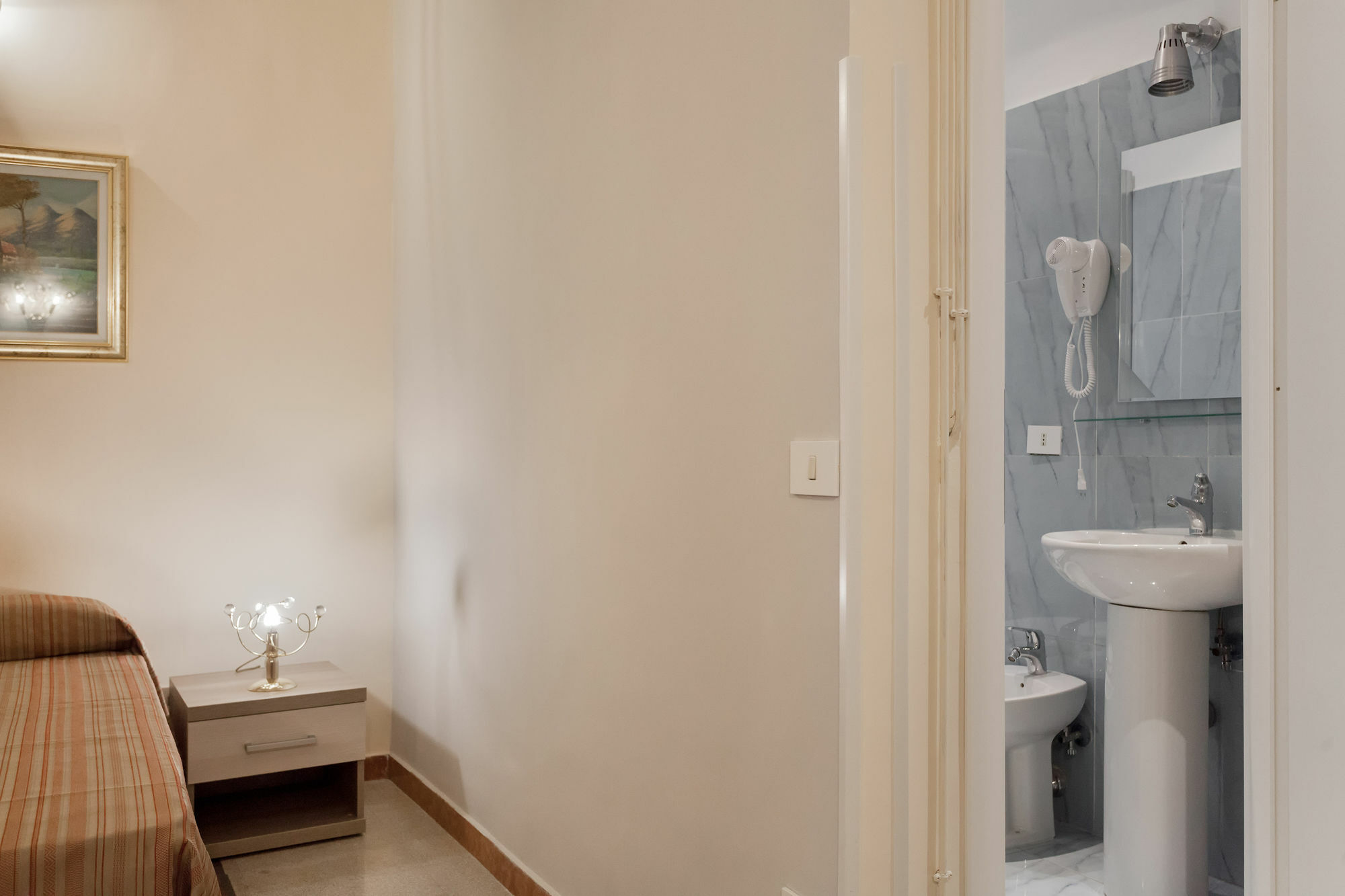 Domus Napoleone 3* Rome
