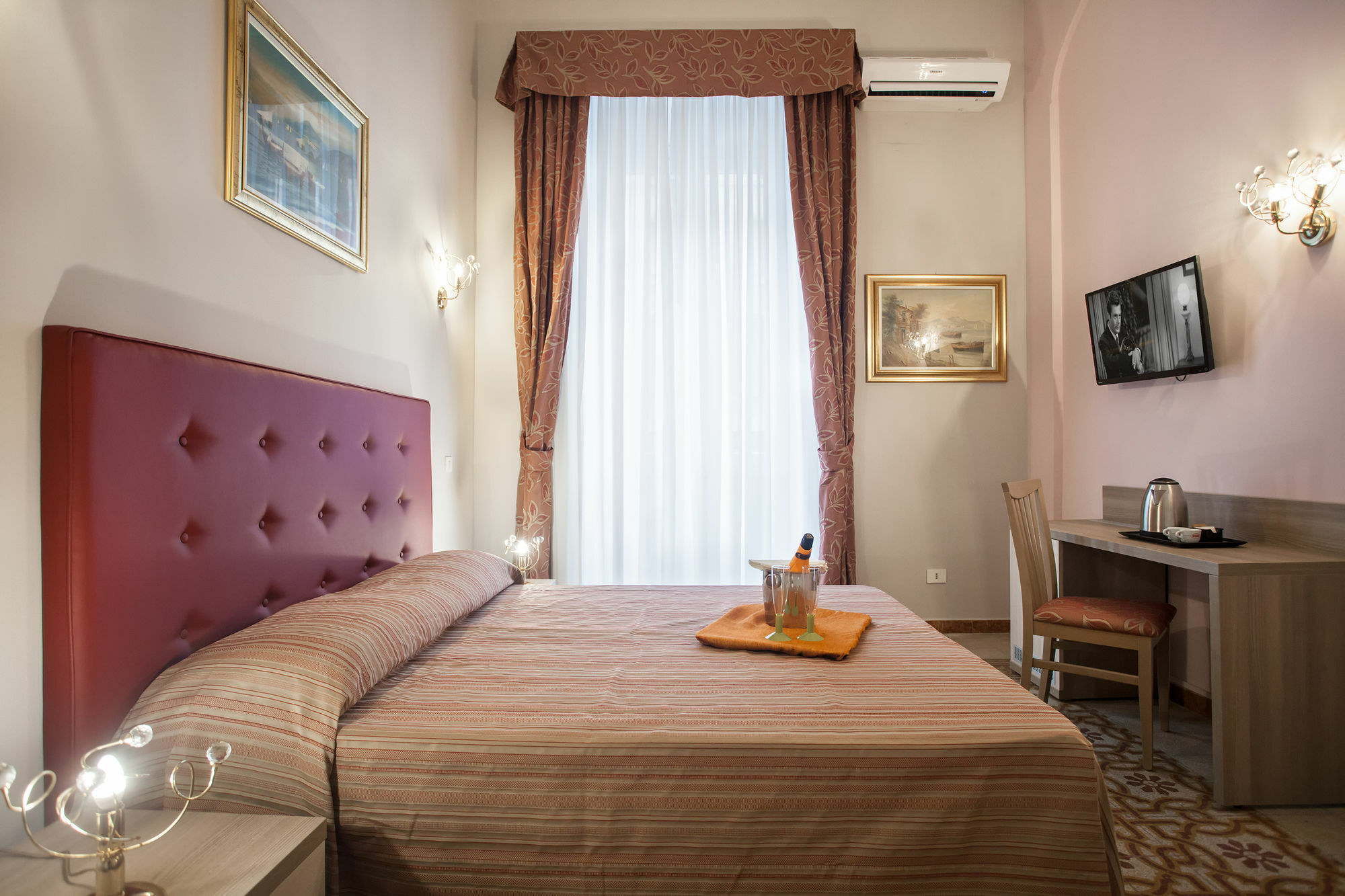 Domus Napoleone Guest house 3*