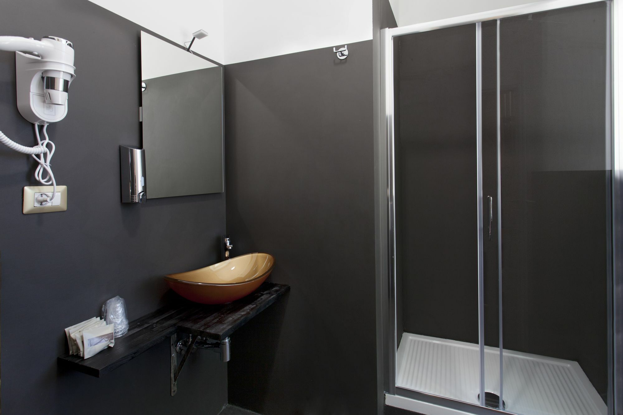 Guest house Secret Rhome 2*