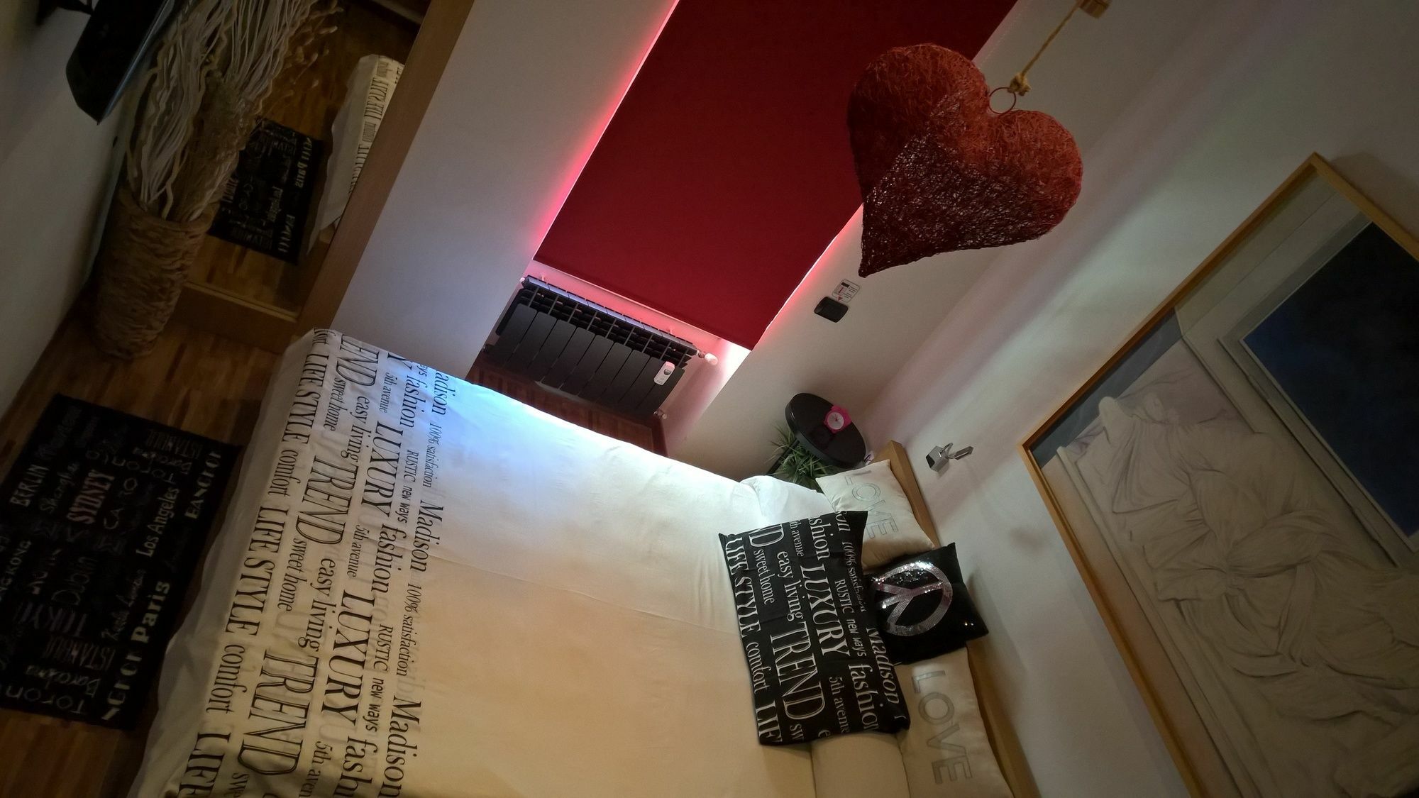 Ecohouse & Bioveg Cafe Guest house