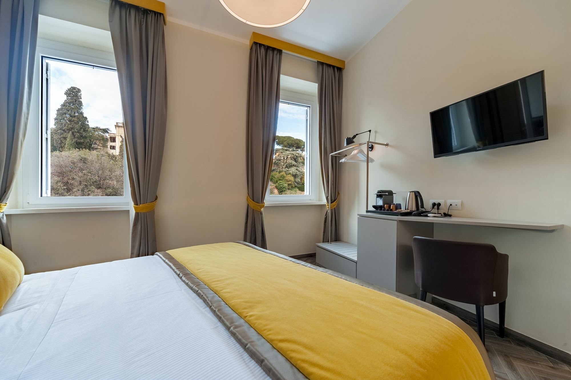 Foro Luxury 3* Rome