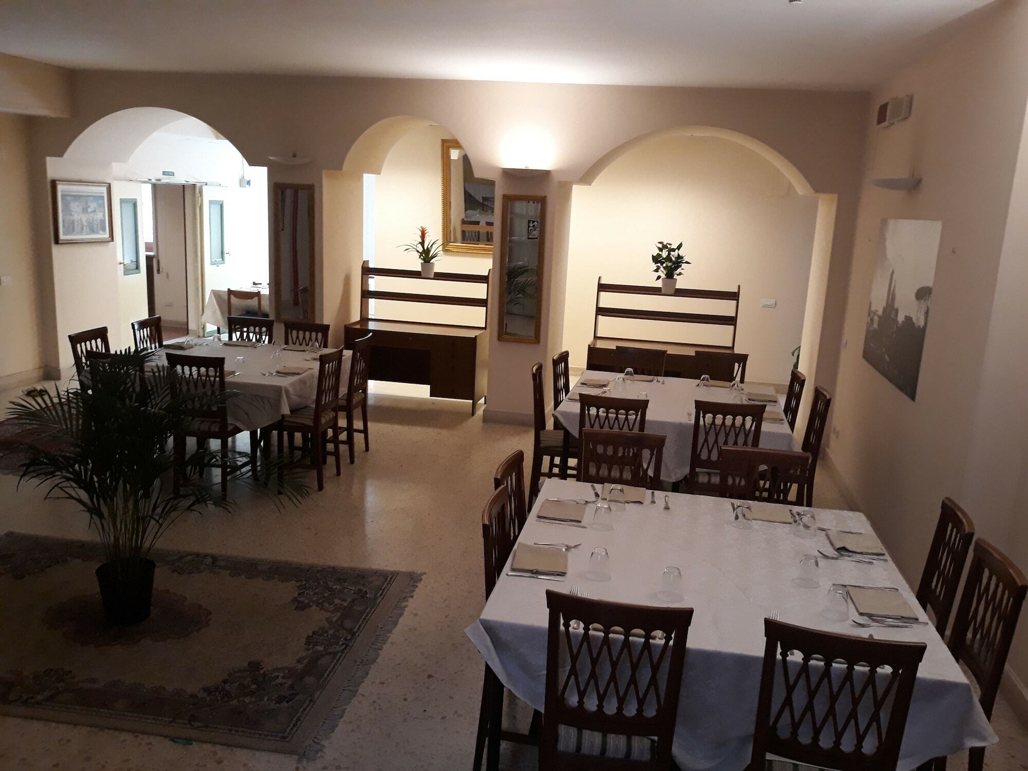 Park Aurelia Hotel 3*