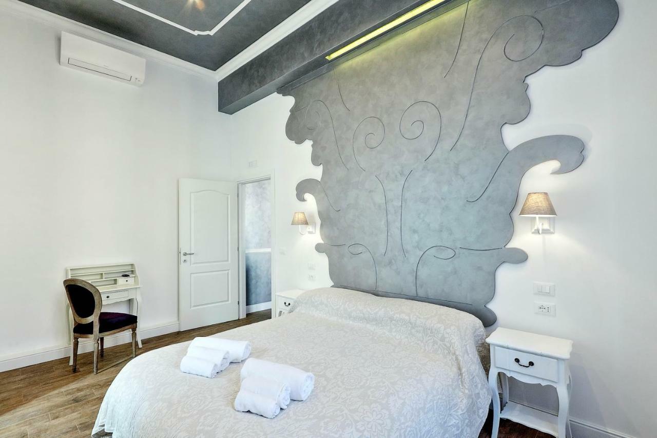 Apartment Luxury Sabina 50 Mt From Trevi Fountain *