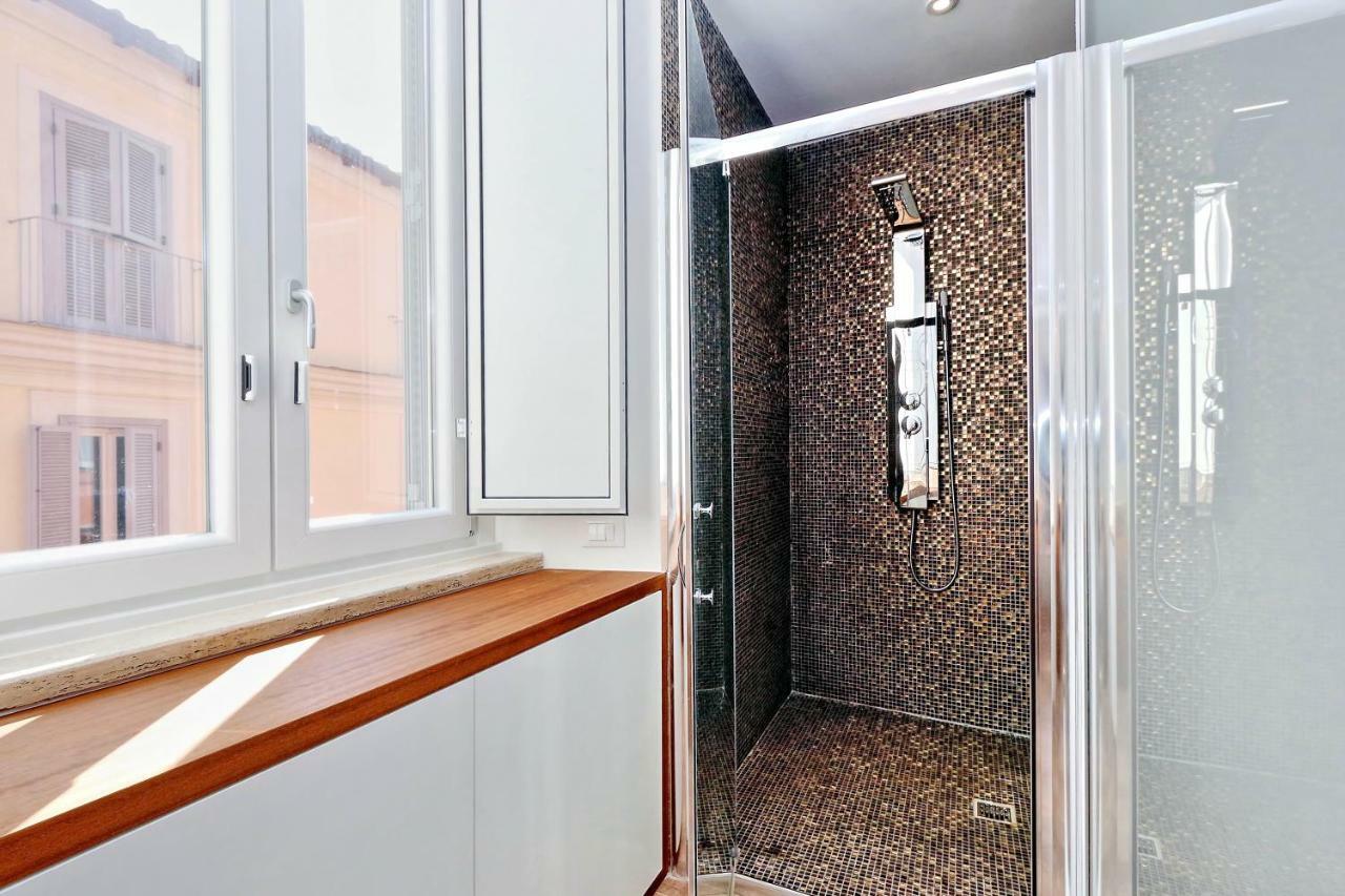 Luxury Sabina 50 Mt From Trevi Fountain