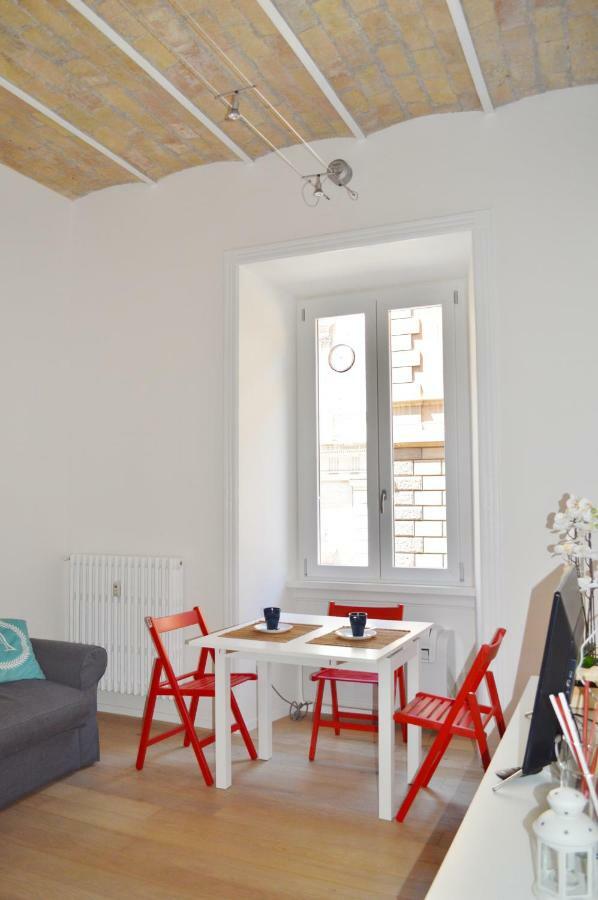 6 Stars Apartment