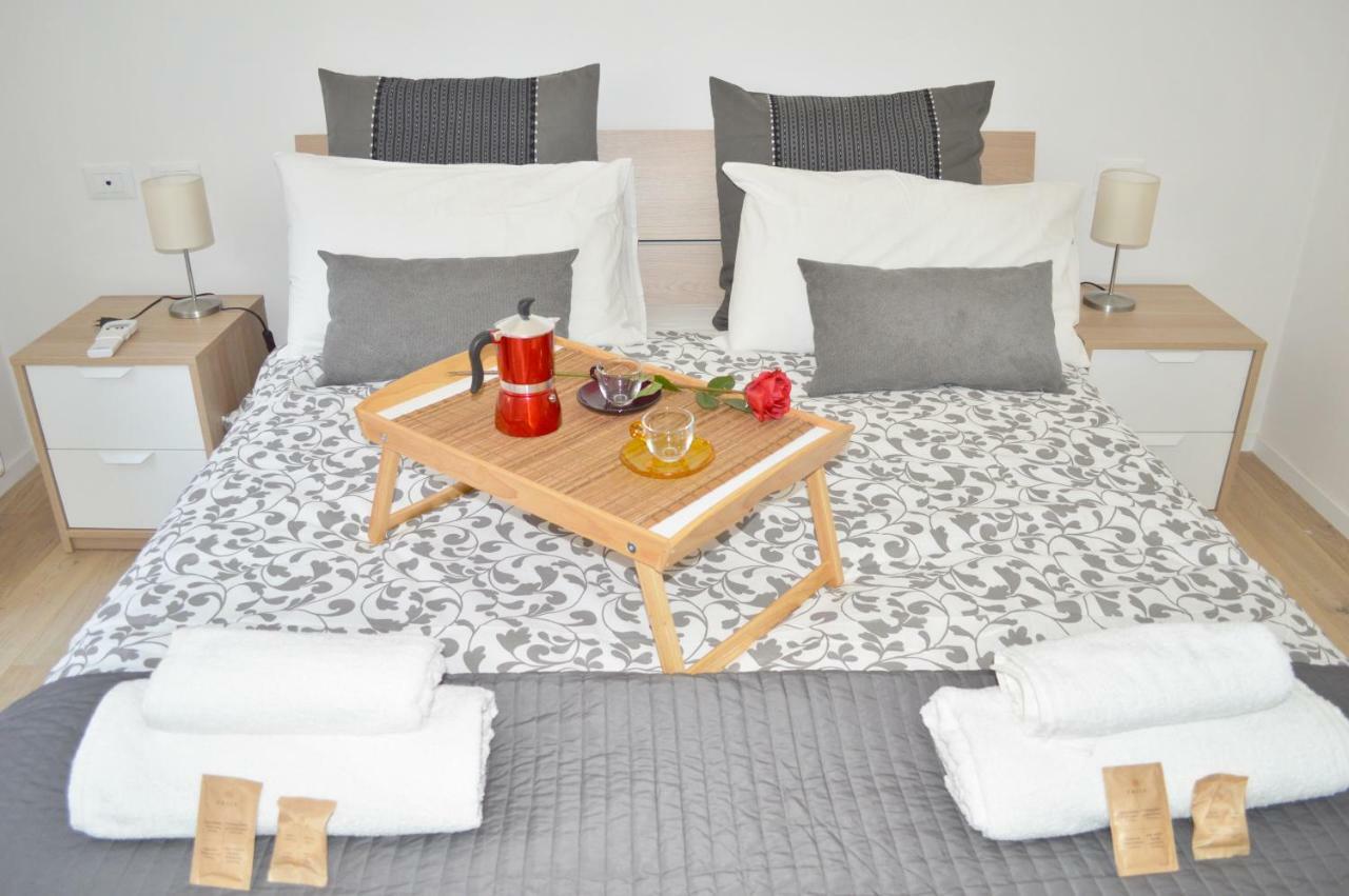 Apartment 6 Stars