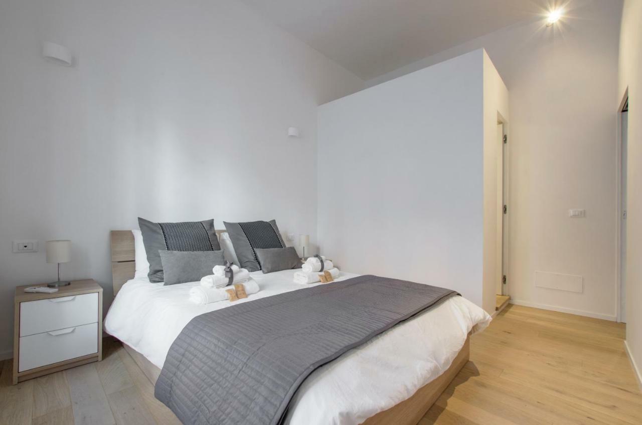 Apartment 6 Stars