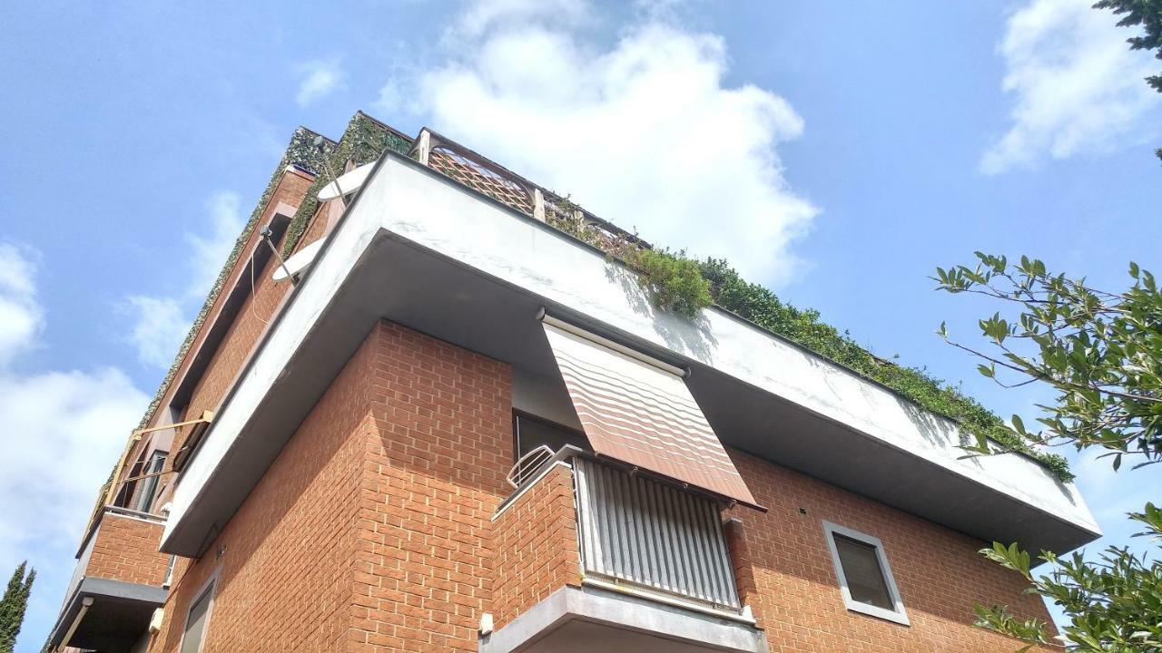 Terrace22 - Delizioso Attico Ben Collegato, 4 Persone Roma
