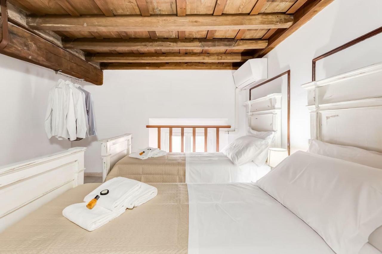 Loveromeapartments Pantheon, Navona Square Apartment *