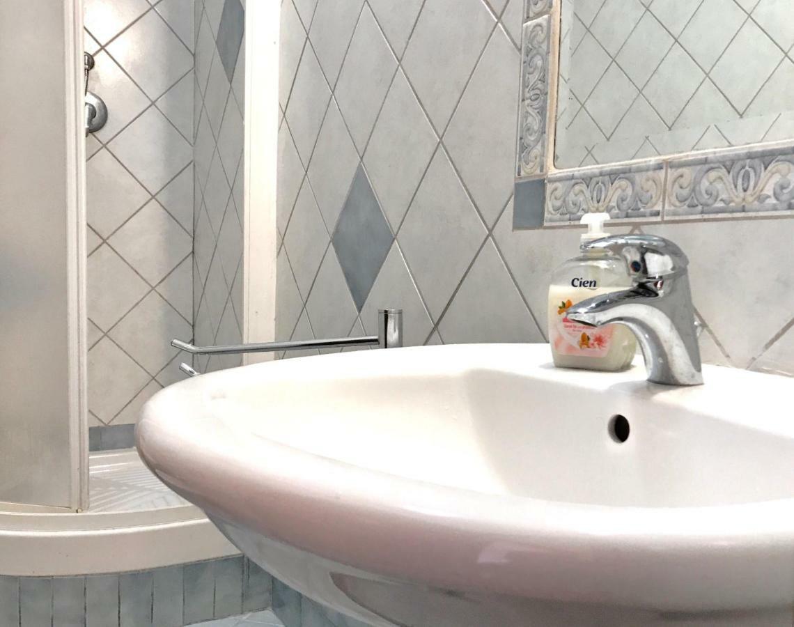 Ad Uso Turistico Lamberto Preneste Guest house Rome