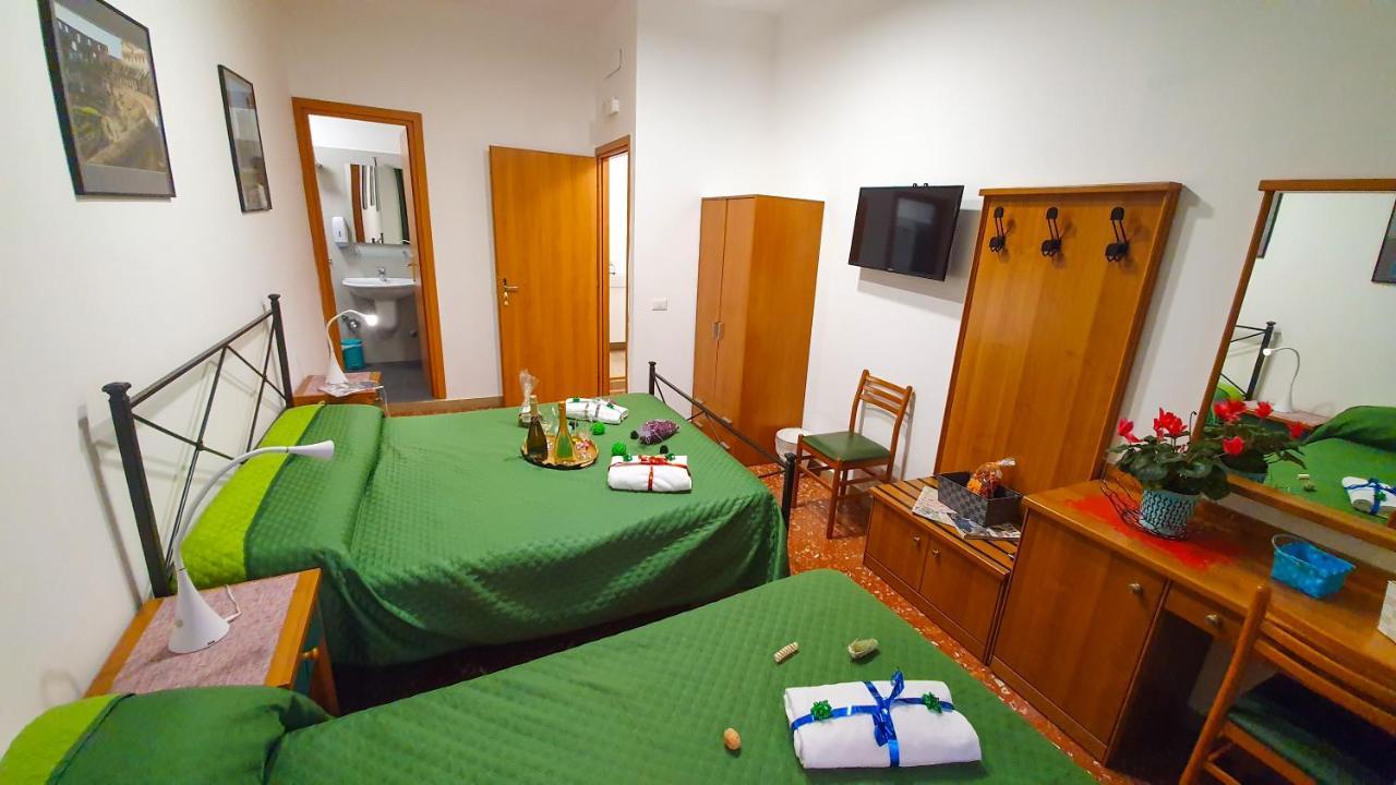 A Casa Simpatia - A Richiesta Parcheggio Gratuito ! Guest house