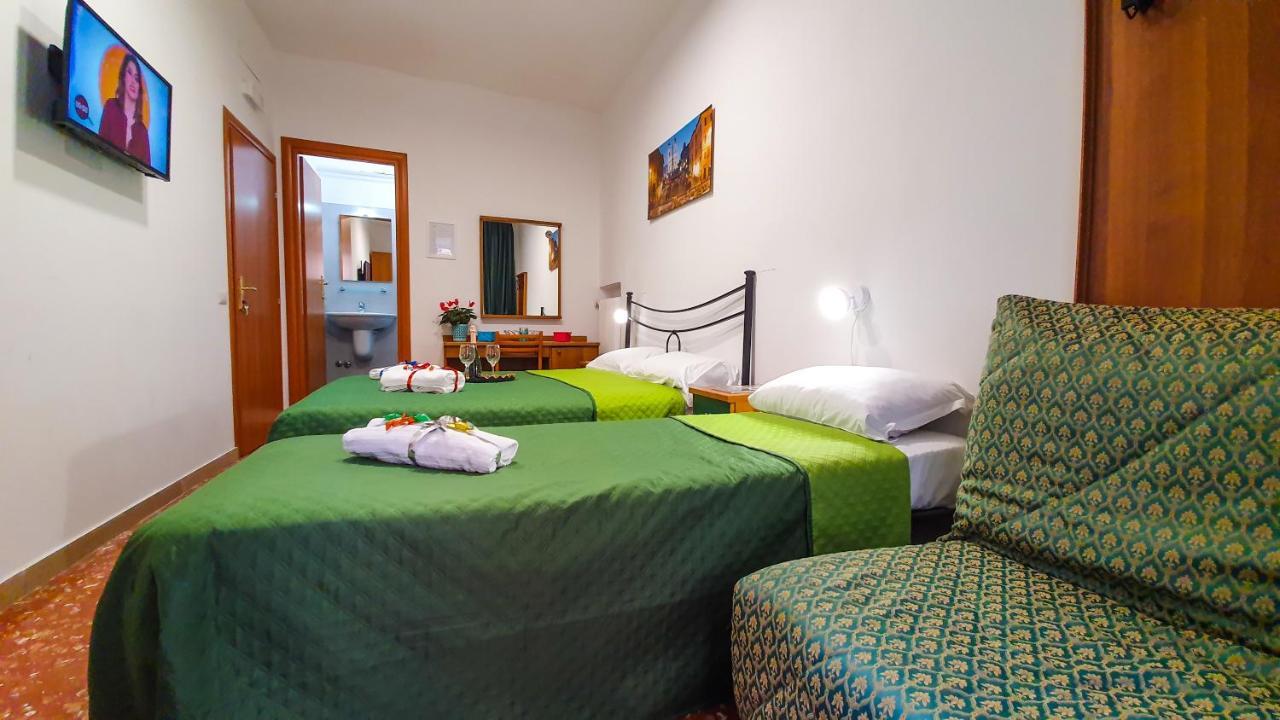 A Casa Simpatia - A Richiesta Parcheggio Gratuito ! Guest house Rome