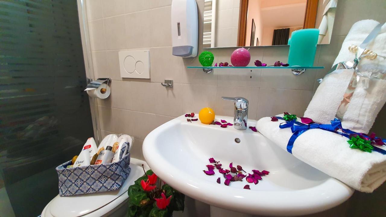 A Casa Simpatia - A Richiesta Parcheggio Gratuito ! 2* Rome