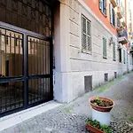 Vatican Museum Bright Apartment Up To 8 People