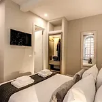 Vite 21 Luxury Room