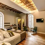 Vite 21 Luxury Room