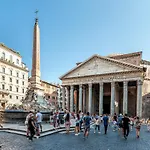 Pantheon Elegance Apartment
