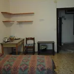 B&B Near Metro\' Central Line - Only Wc In The Rooms 15 Minutes To Termini Station 20 To Spagna Square - In The Night Bus