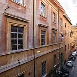 Family Room in Via del Corso Central