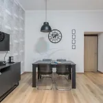 New! Completely Renovated Apt In Vatican!