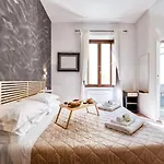 3 Rooms 3 Bathrooms - Lovely Apartment Close The Vatican
