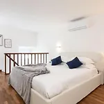Campo De Fiori Detached Apartment Eligio - Top Collection