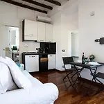 Navona New Charme Art Apartament