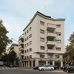 Clodia Apartments