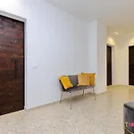 Ych-Renovated And Design Flat Close To The Center
