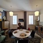 Amina\'S House Lab