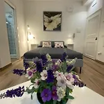 Garden City House Roma - Casa Con Giardino Privato