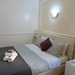 Navona Private Rooms bnb
