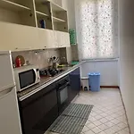 Nice Flat In Furio Camillo