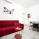Benedetta Flat: Stylish & Cozy